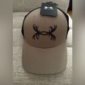 Under Armour Beige and Black Logo Cap